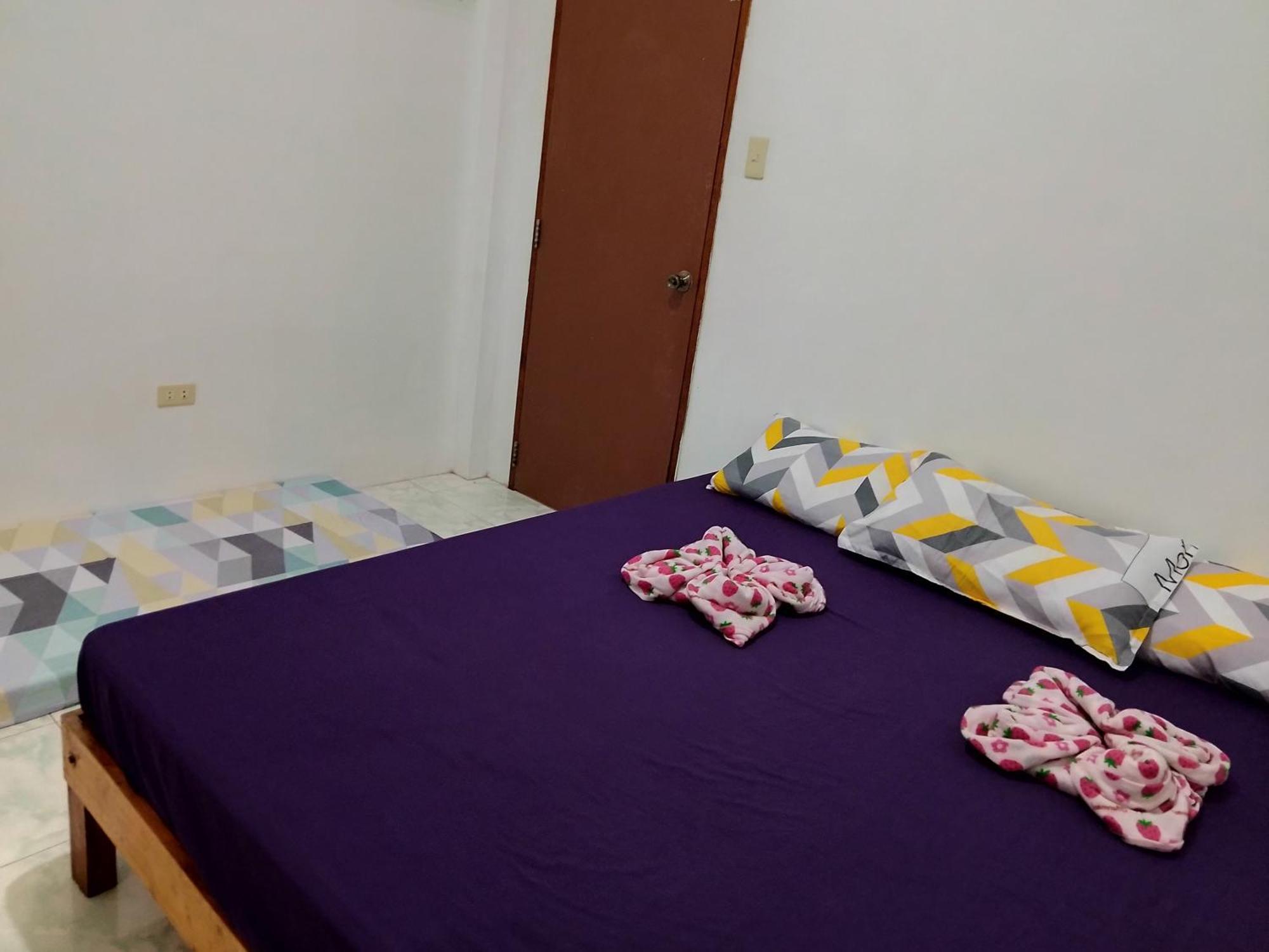 Апартаменти Estrelle Orange House - Backpackers Hub Puerto Princesa Екстер'єр фото