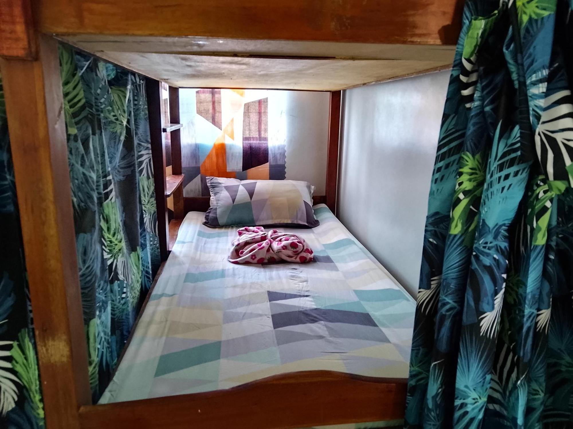 Апартаменти Estrelle Orange House - Backpackers Hub Puerto Princesa Екстер'єр фото