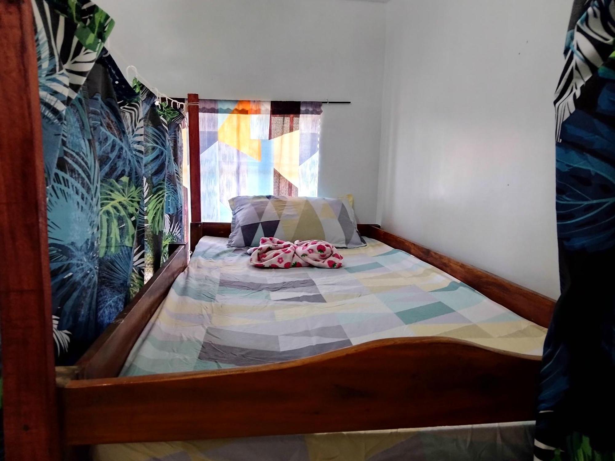 Апартаменти Estrelle Orange House - Backpackers Hub Puerto Princesa Екстер'єр фото