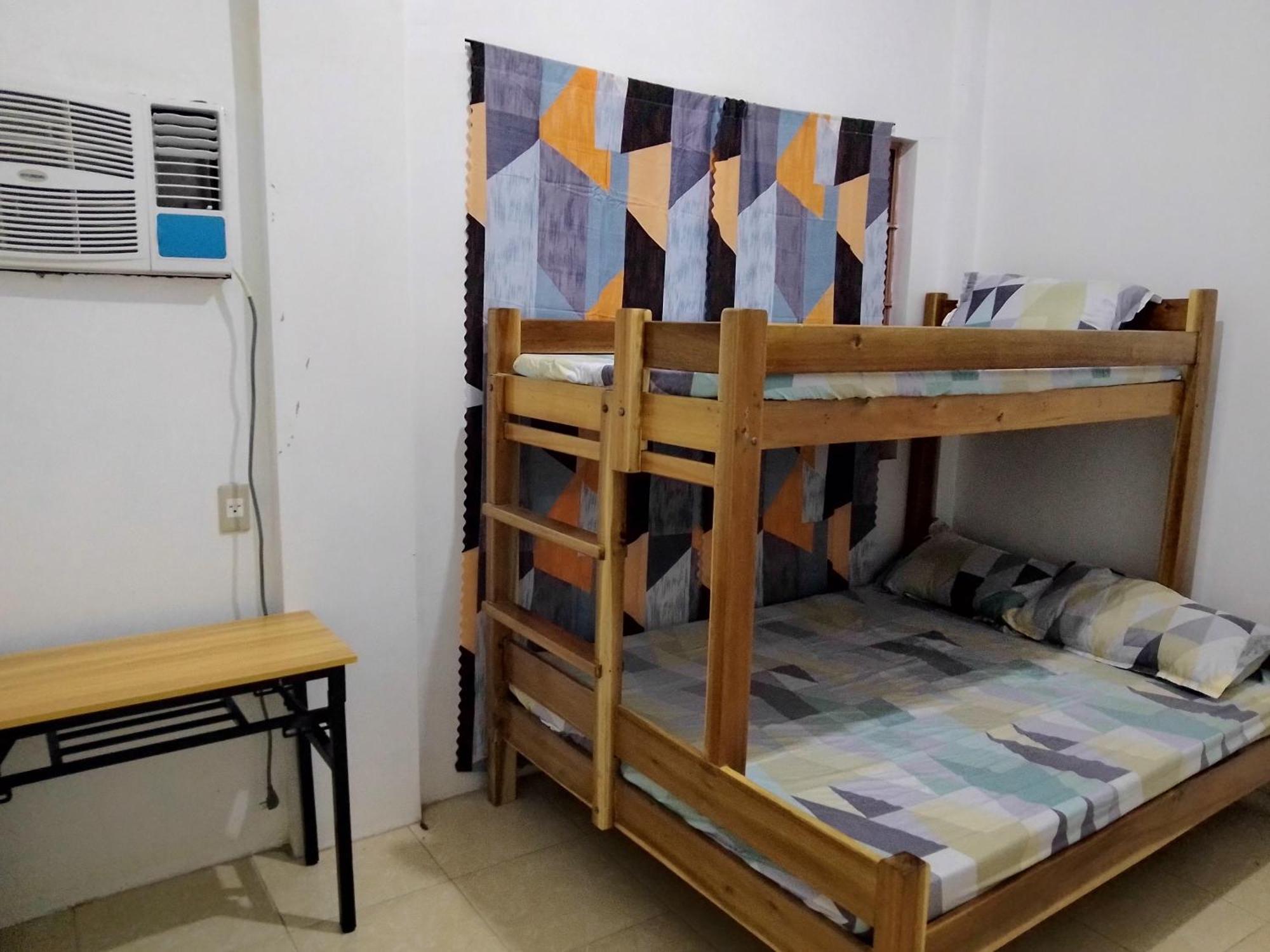 Апартаменти Estrelle Orange House - Backpackers Hub Puerto Princesa Екстер'єр фото