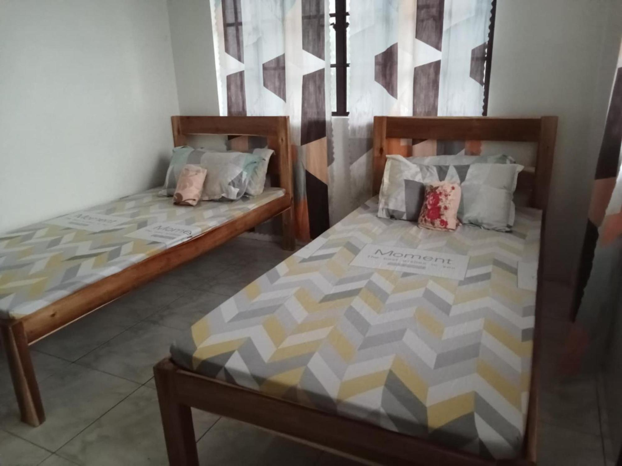 Апартаменти Estrelle Orange House - Backpackers Hub Puerto Princesa Екстер'єр фото